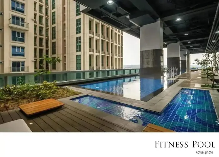 Urban Oasis Serenity In The W Pool Gym Holiday home Manila