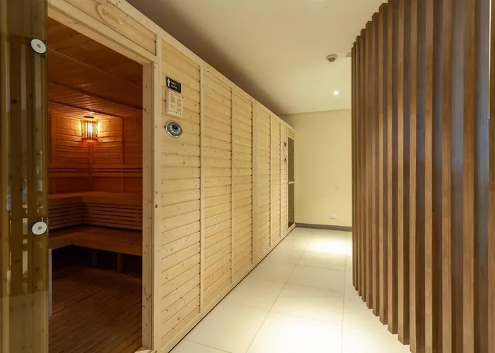 Urban Oasis Serenity In The W Pool Gym Holiday home